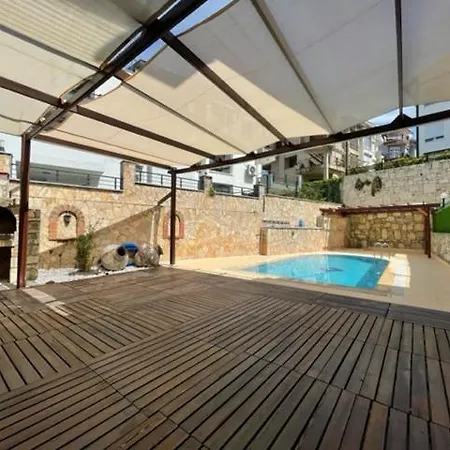 Guezelada * Κουσάντασι