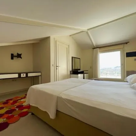 빌라 Guezelada 쿠사다시